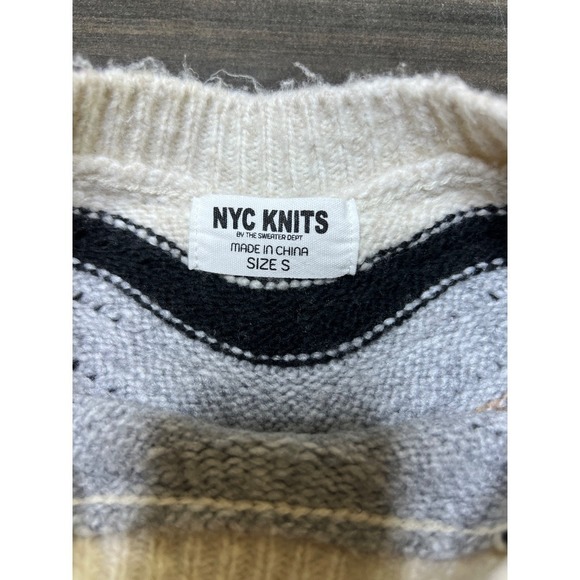 NYC Knits Cropped‎ Sweater Wavy Pattern Knit Pullover Cozy Cute Top Size S - Picture 2 of 6